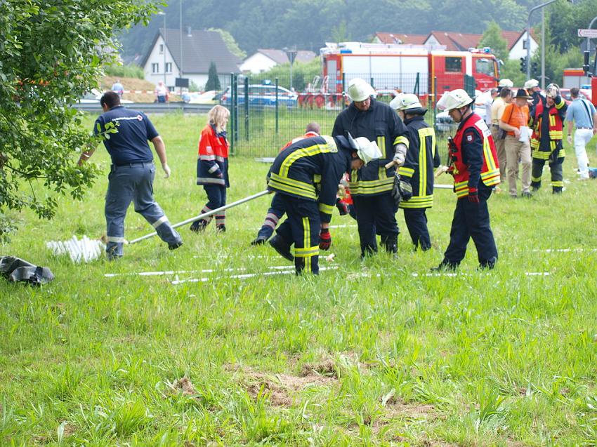 Schwerer Unfall mit Reisebus Lohmar Donrather Dreieck P068.JPG